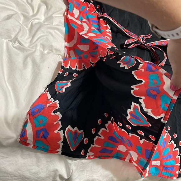 Trina Turk NEW NWT cruise lightweight swim coverup L Large black red - Picture 8 of 8